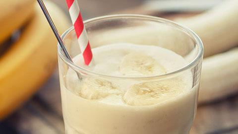 Batido de banana: Receitas com Enfamil 3 para crianças de 1 a 3 anos